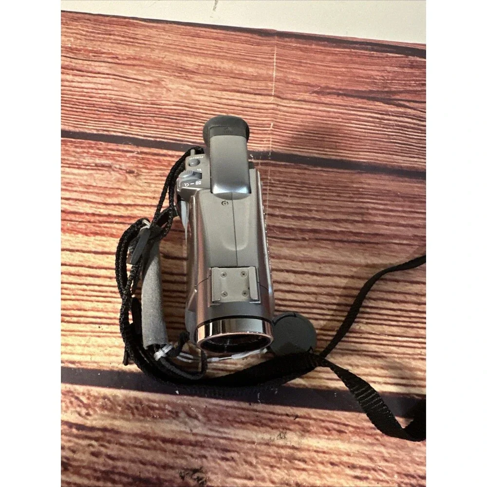 Canon ZR85 MiniDV Camcorder P/R